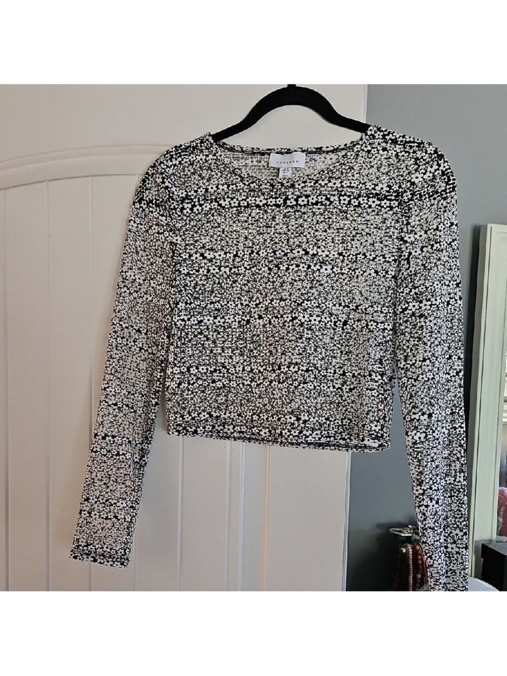 Topshop Black & White Floral Mesh Top Size 8